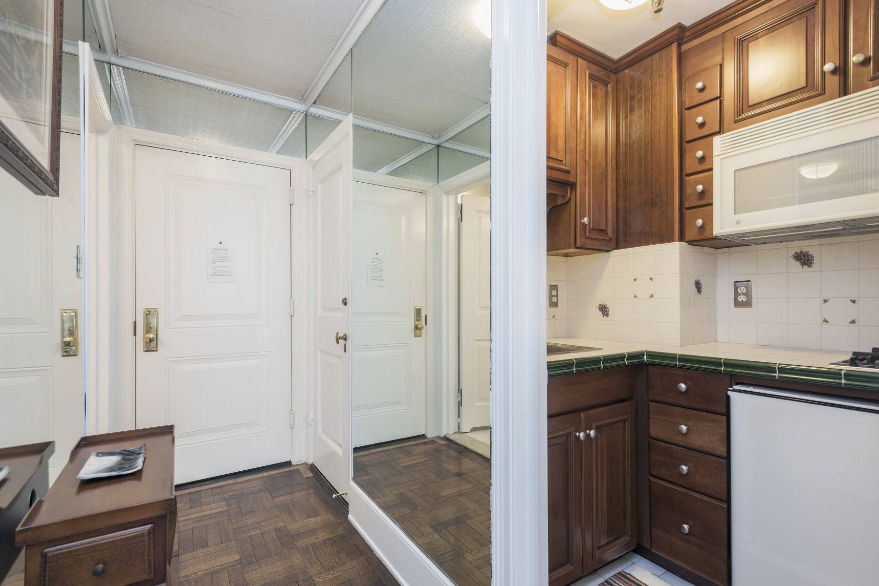 Hampshire House Studio, New York 10019